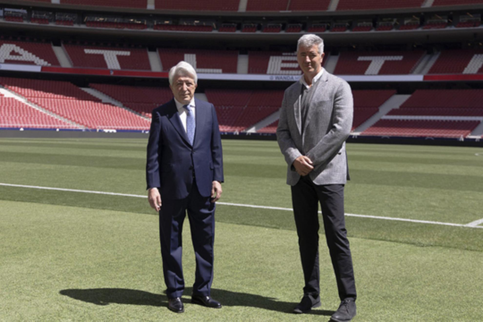 再次信任西, 大都会球场 再次信任西, 大都会球场