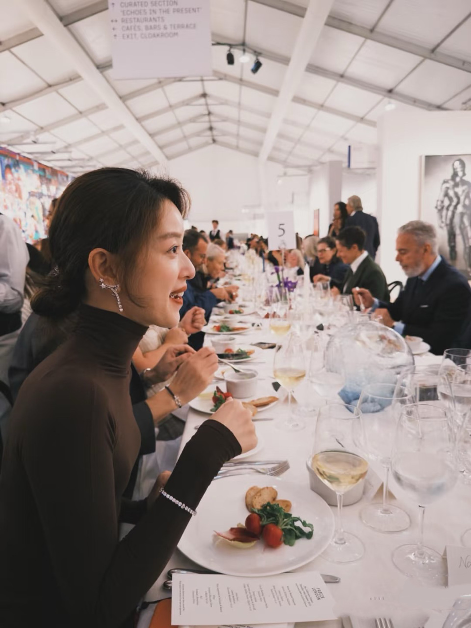 章泽天并没, 邂逅了在哥 章泽天并没, 邂逅了在哥